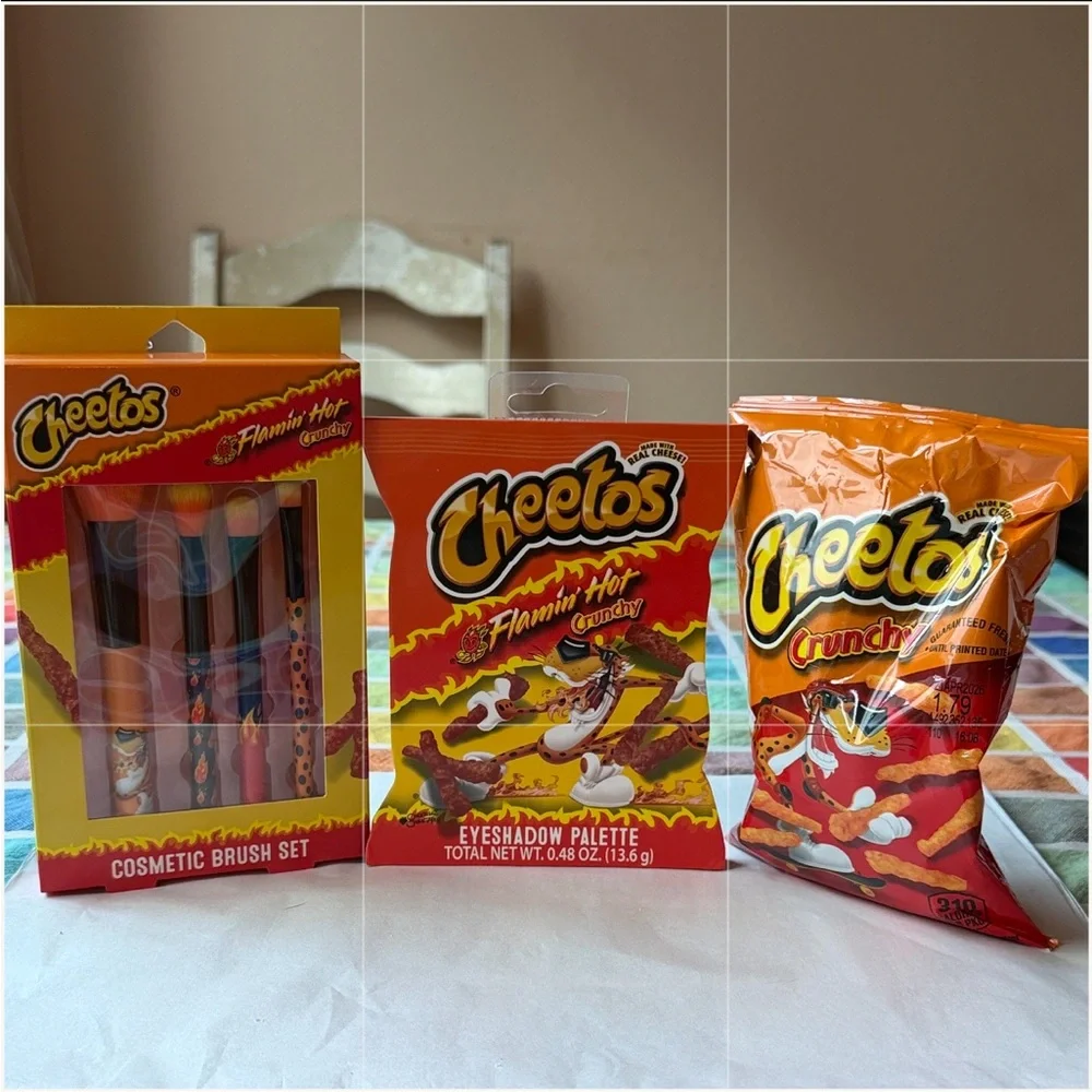 🔥🧀🔥 CHEETOS FLAMIN’ HOT MAKEUP BUNDLE 🔥🧀🔥NWT 🔥🧀🔥